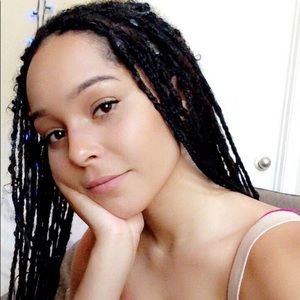 Meet your Posher, Alyssa